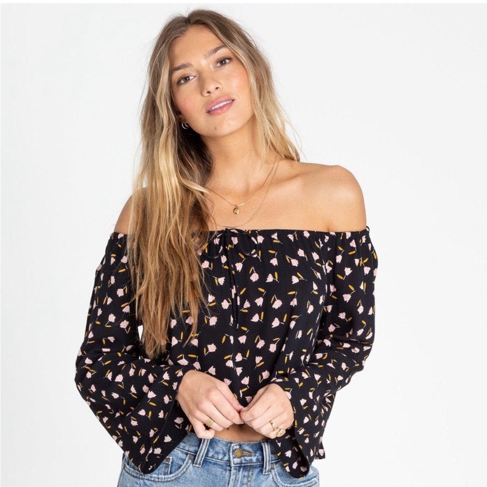Billabong Light It Up Off-The-Shoulder Top size‎ medium